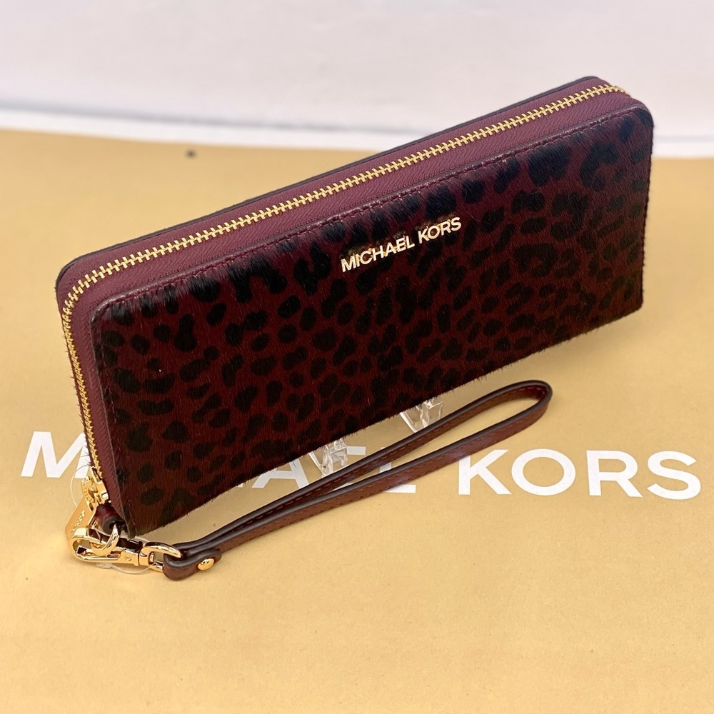 Michael Kors Leopard Print Large Continental Wallet - Picture 13 of 16